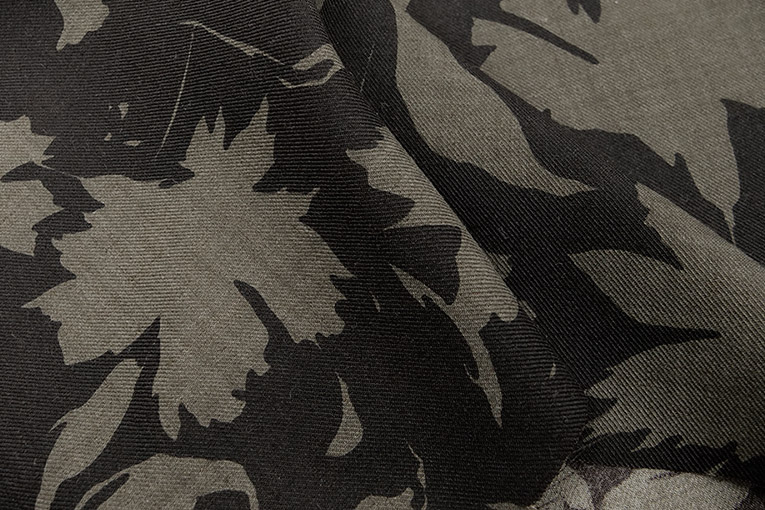 ビエラプリント（チャコールグレー）