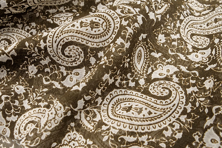 Pe.ボイルペイズリプリント（ブラウン）