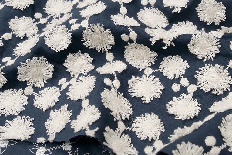 ローンフラワー刺繍（ディープシー）