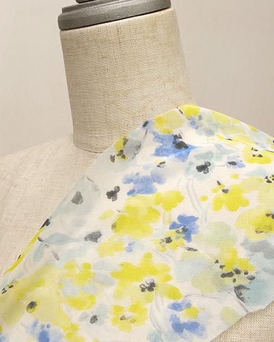 E5-801LY遠景（ボディ掛け）