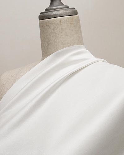 K5-702WH遠景（ボディ掛け）