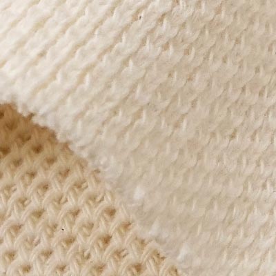 C.厚手ローゲージニット（アイボリー）表面感><br clear=