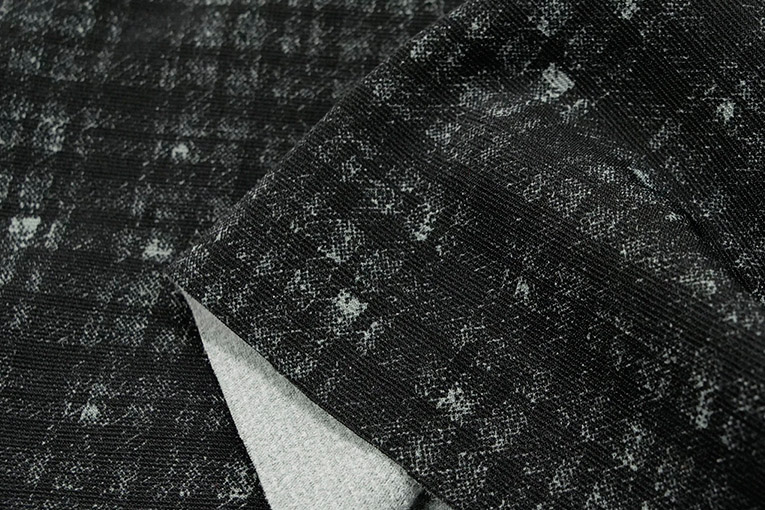 シャドーチェック裏起毛ニット（エボニー）