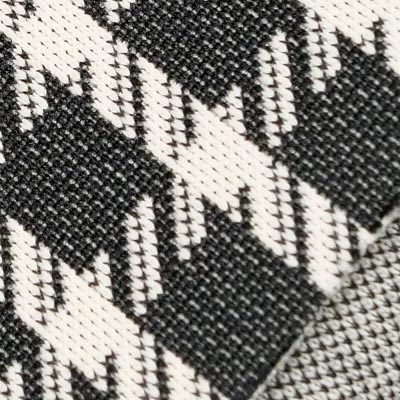 Peカノコチェックニット（ブラック）表面感><br clear=