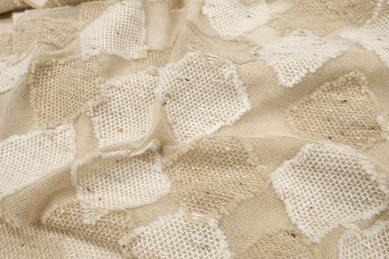 オパール幾何柄ウールネット（ブライトベージュ）
