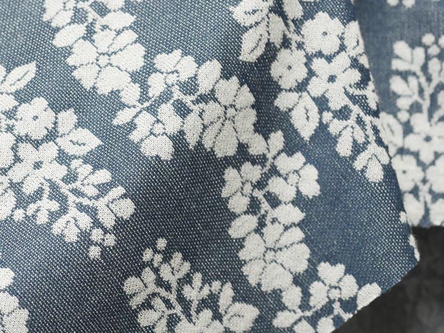 小花柄ジャカードニット（カデットブルー）