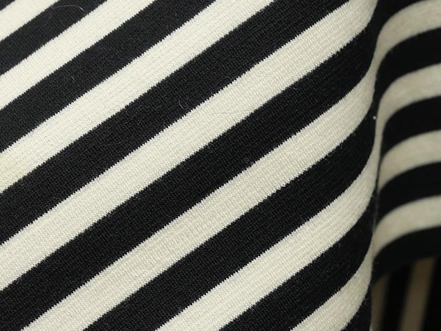 ボーダーウールポンチ（ホワイト）