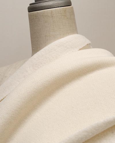 Z5-701IV遠景（ボディ掛け）